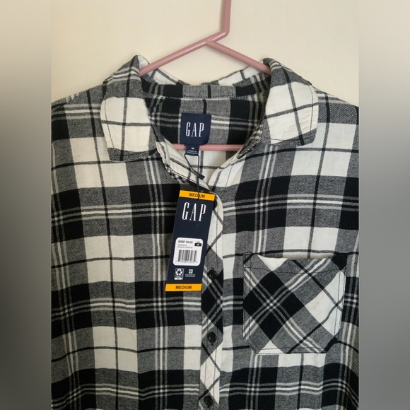 New With Tags Women Medium Gap Flannel black and white - Picture 3 of 7